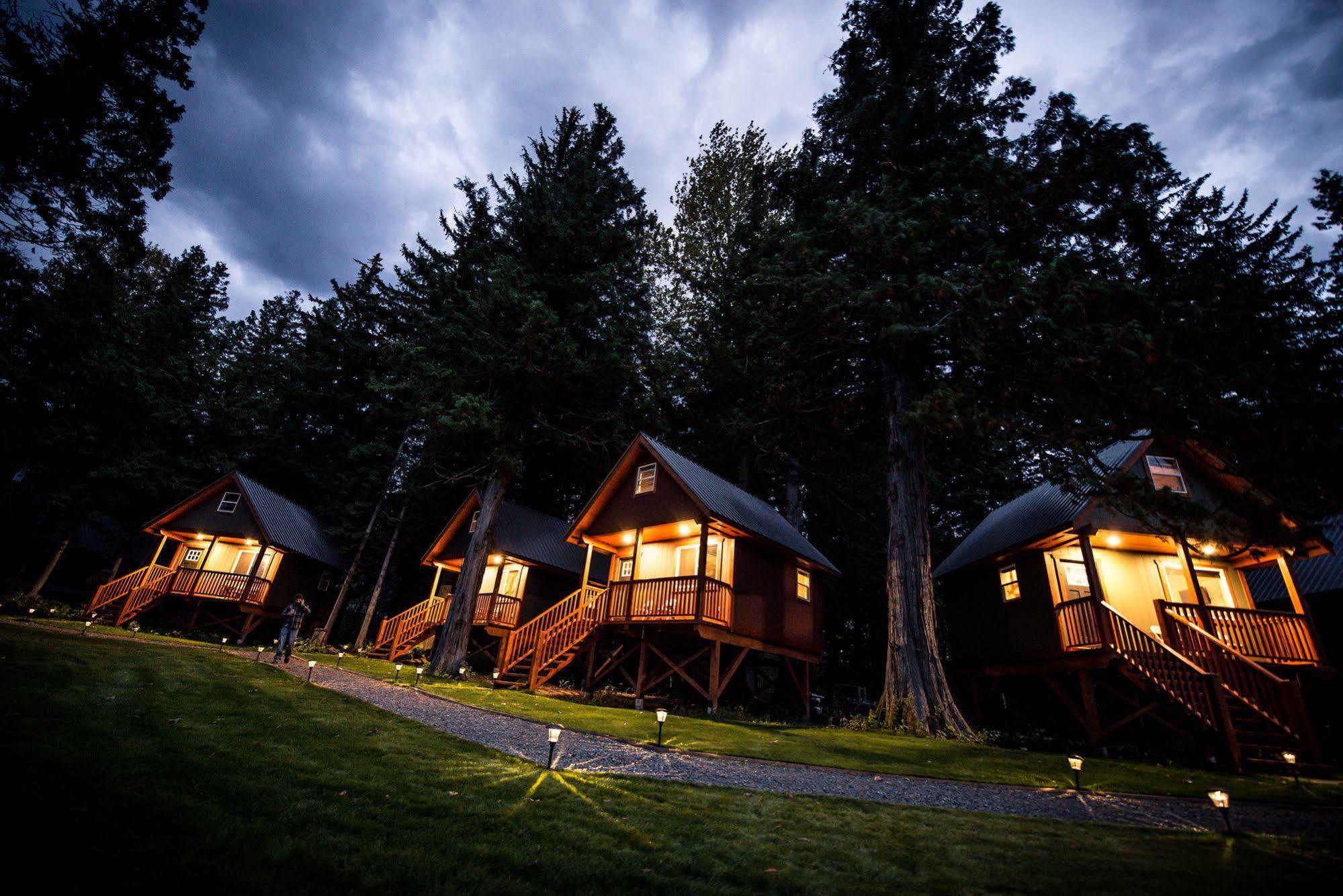 Hidden Acres Farm And Treehouse Resort Terrace Exterior photo