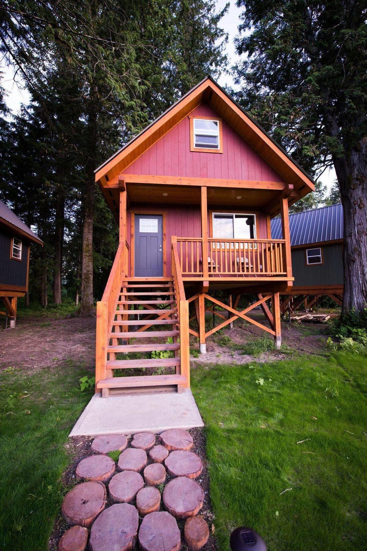 Hidden Acres Farm And Treehouse Resort Terrace Exterior photo